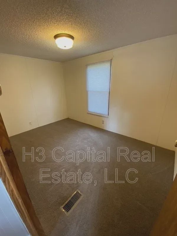 Foto del edificio - 1924 Page Ave