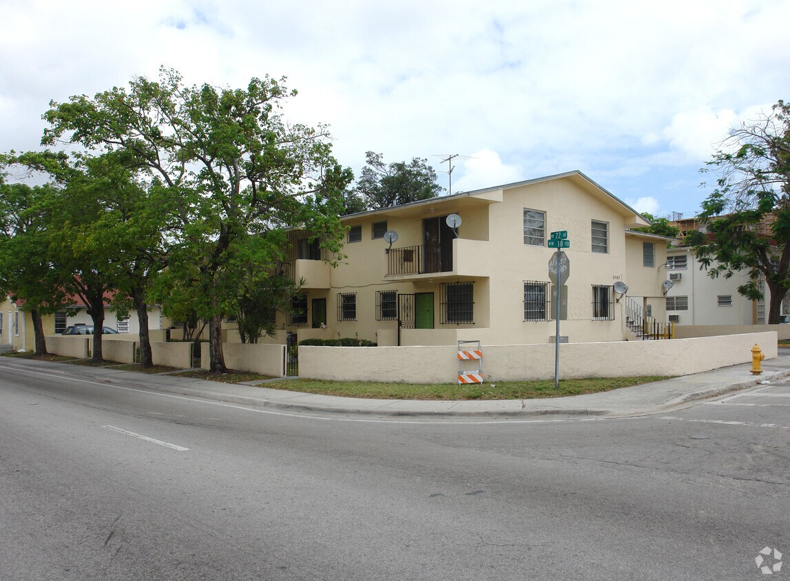 Foto del edificio - 2197 NW 18th Ter