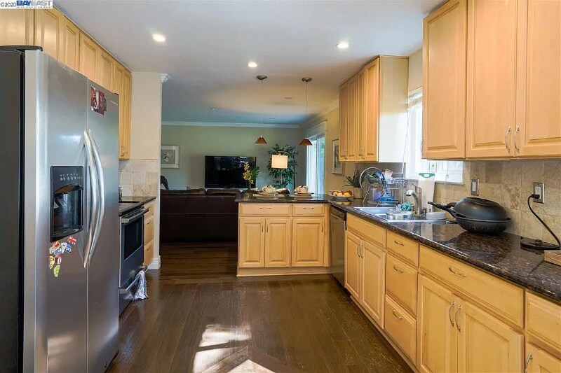Building Photo - 3645 Dunsmuir Cir