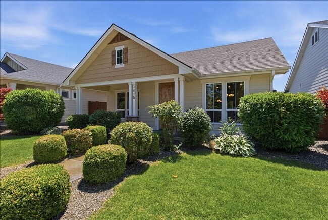 Building Photo - Single Story-3 Bedroom 2 Bathroom Home in a 55+ Community