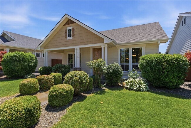 Foto del edificio - Single Story-3 Bedroom 2 Bathroom Home in a 55+ Community