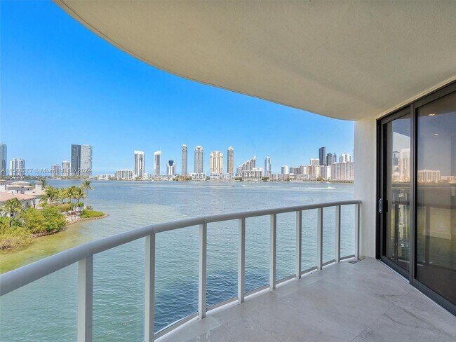 Building Photo - 4000 Island Blvd