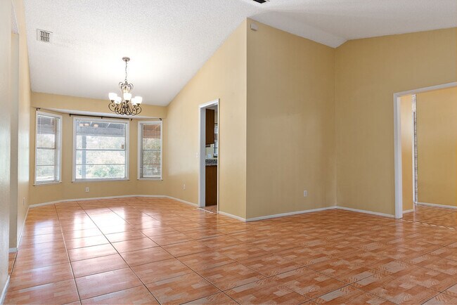 Foto del edificio - 1465 Eden Dr