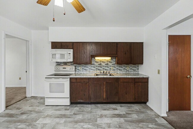 Foto del edificio - 6710-6720 Clearfied St