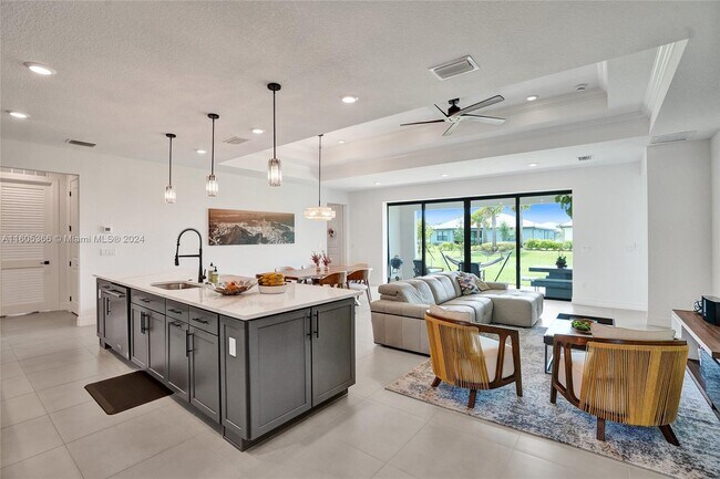 Foto del edificio - 4536 Silverwood Ln N