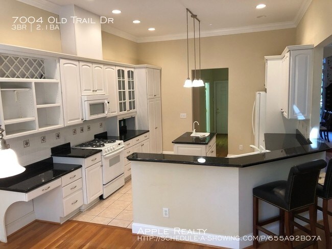 Building Photo - 7004 Old Trail Dr - Available Now!