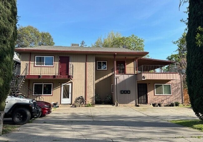 Foto del edificio - 3 Bedroom with an office, 2 full Bath suit...