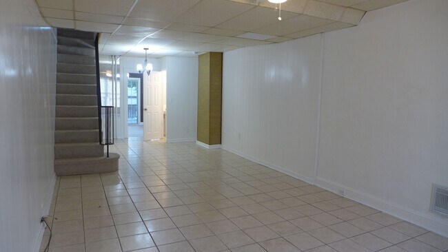 Foto del edificio - 225 S Eaton St