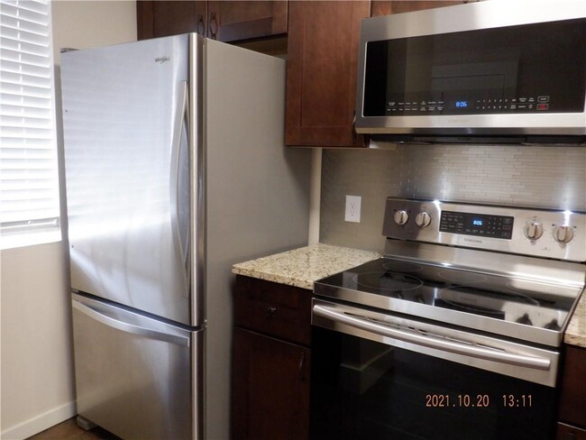 Building Photo - 1207 Southport Dr