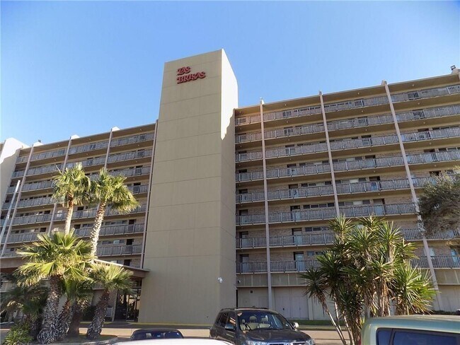 Building Photo - 4000 Surfside Blvd