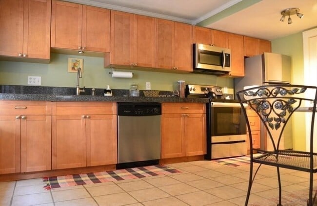 Photo - 14 Essex Street Unit 14 Apartment