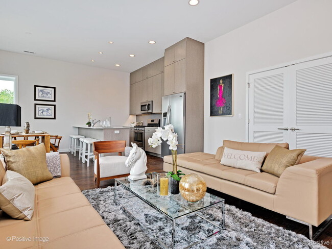 Foto del edificio - 6541 W Dickens Ave