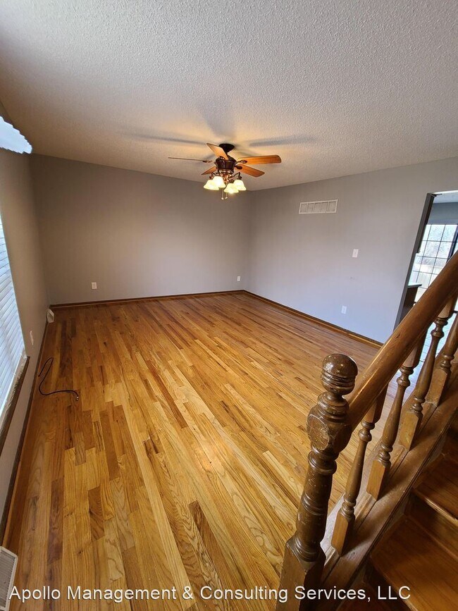 Building Photo - 2 br, 1.5 bath House - 1166 Hampton Lane