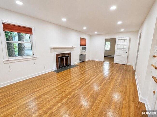 Photo - 1106 Bromley Ave House