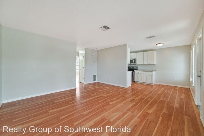 Foto del edificio - 2 br, 1 bath House - 7603 Winged Foot Drive