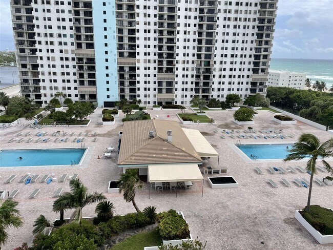 Foto del edificio - 1201 S Ocean Dr