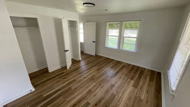 Foto del edificio - 1322 W 21st St