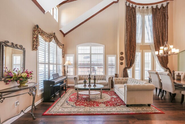 Foto del edificio - 504 Twin Knoll Dr