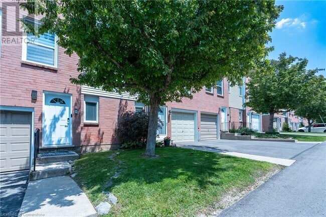 Photo du bâtiment - 1255 Upper Gage Ave