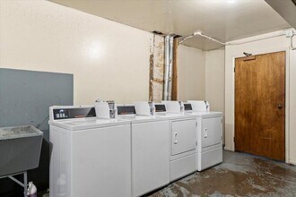 Building Photo - 117 S Elder Ln
