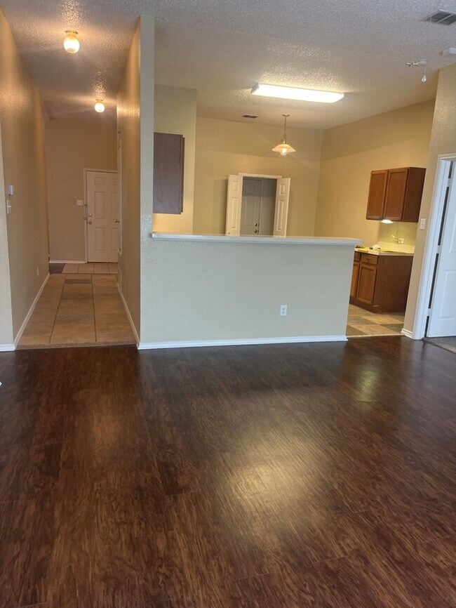 Building Photo - Great home in Windmill Farms! 3/2/2