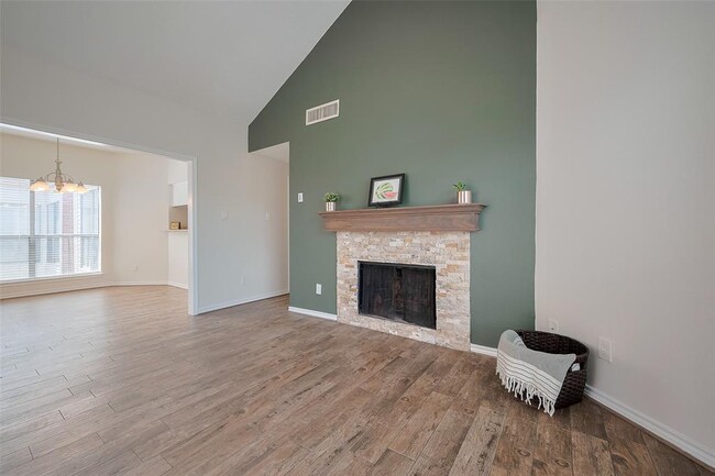 Building Photo - 10176 Oakberry St