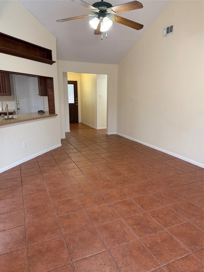 Foto del edificio - 2314 Clear Ridge Dr