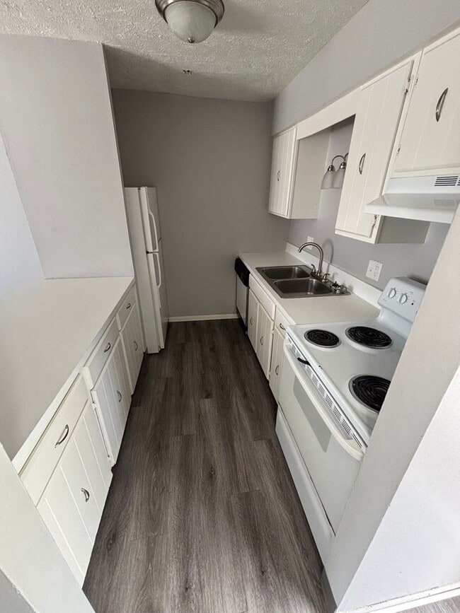Interior Photo - Juniper Gardens
