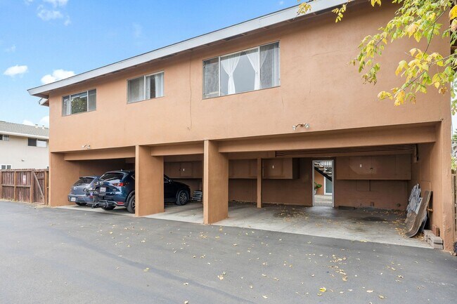 Building Photo - 1785 Halterman Ave