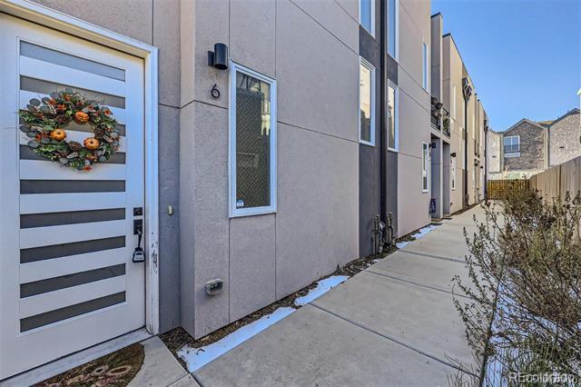 Building Photo - 1272 Yates St