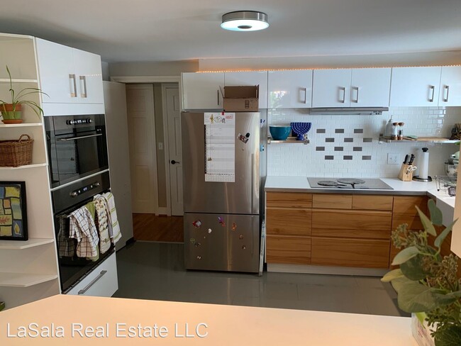 Building Photo - 2 br, 1.5 bath House - 213 Griswold Drive
