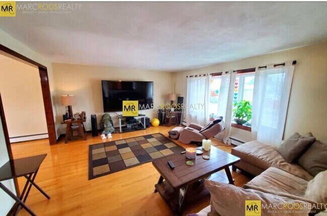 Building Photo - 14 Michael Rd