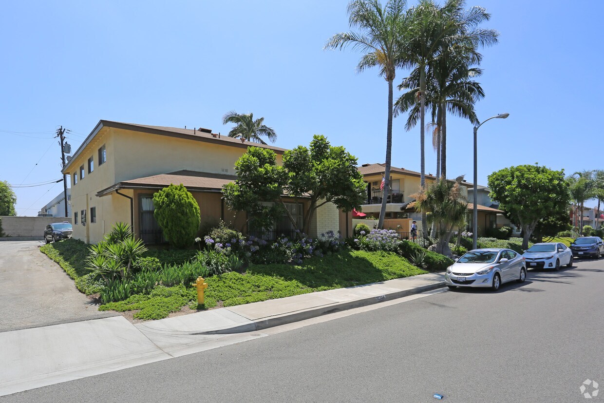 Foto principal - 12304 La Pomelo Rd