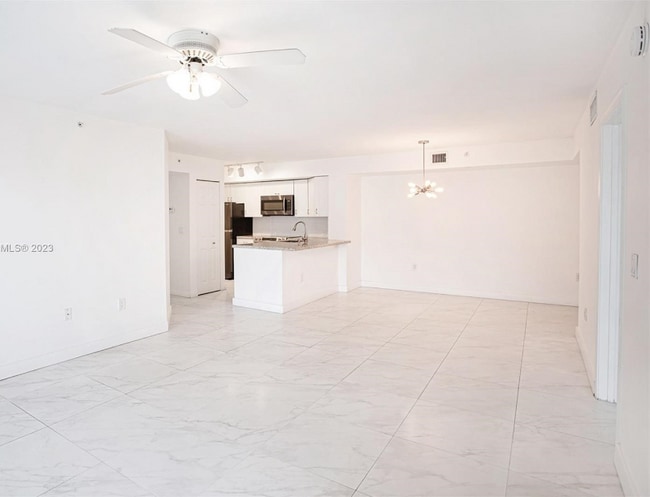 Foto del edificio - 777 SW 111th Way