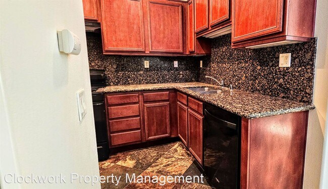 Building Photo - 3 br, 2.5 bath House - 13248 Copra Avenue