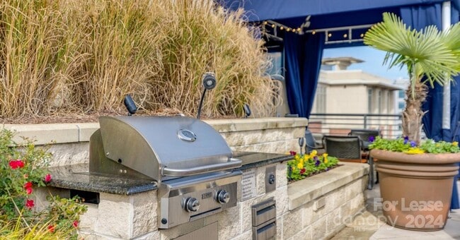 Foto del edificio - 125 W Tremont Ave