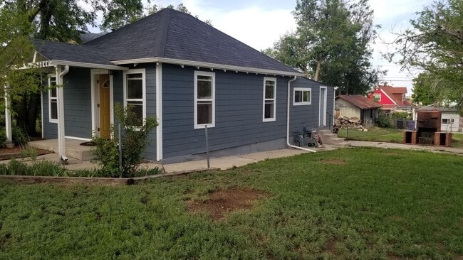 Photo - Cozy 2 Bed 1 Bath Bungalow in Denver's Globeville Neighborhood House