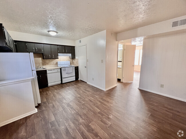 Townhome - Glenview Apartments