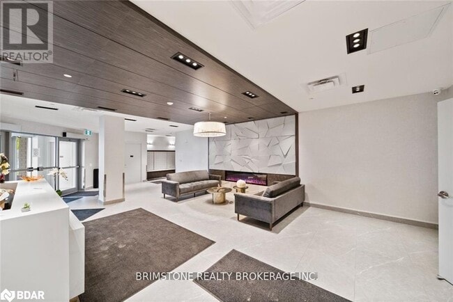 Building Photo - 58 Lakeside Ter