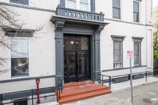 Entrance - 154 Ogden Ave