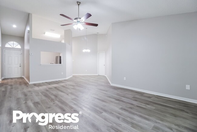 Building Photo - 7629 Tamarind Ave