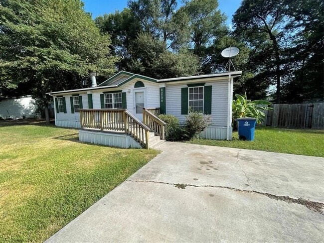 Building Photo - 16463 Brittany Way