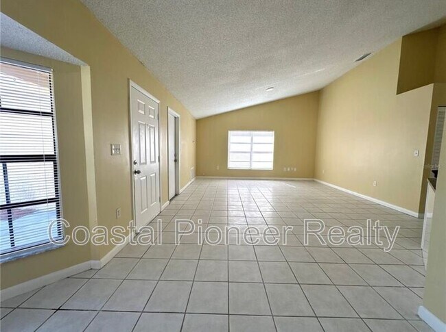 Foto del edificio - 3933 Magnolia Lake Ln
