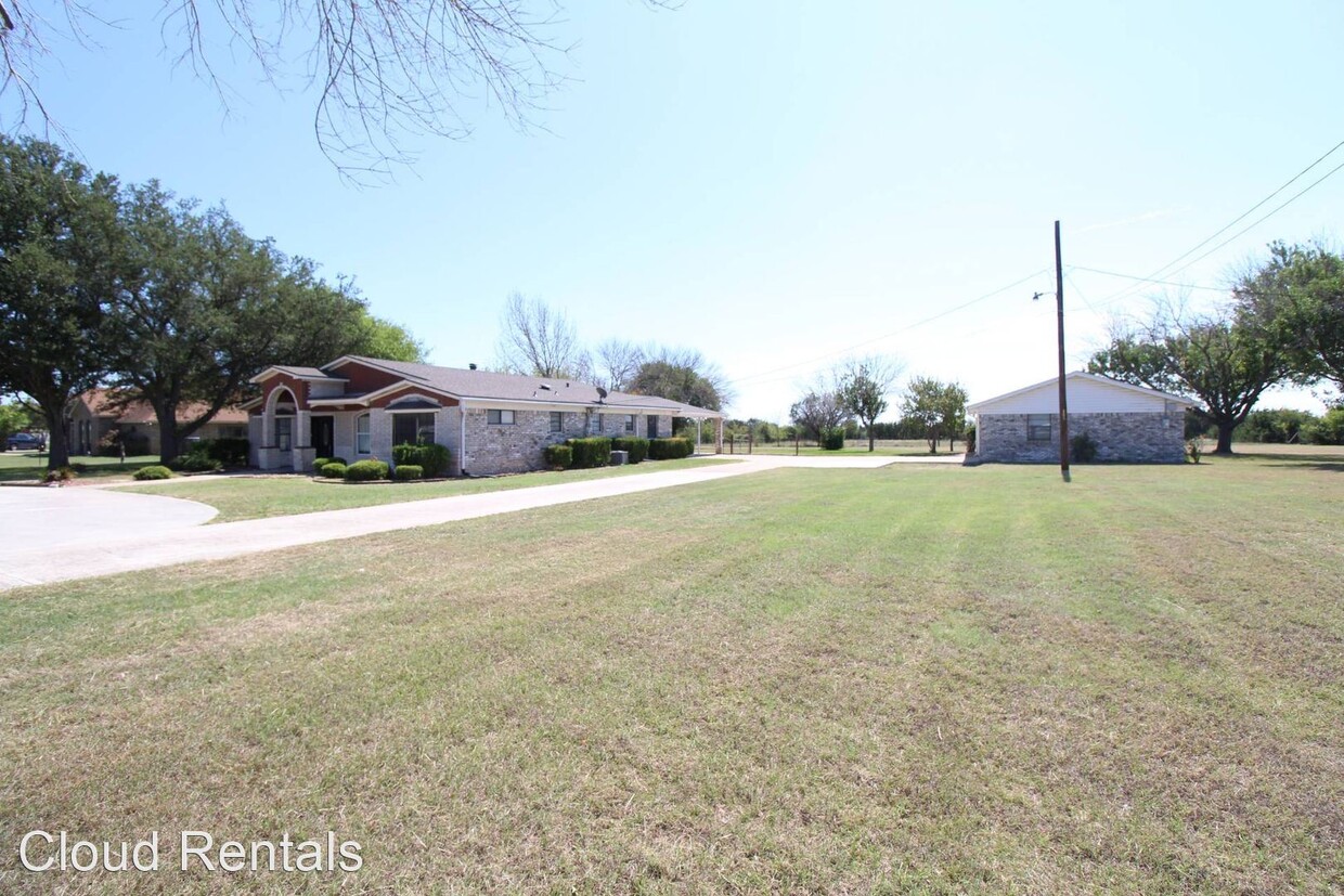 Foto principal - 4 br, 2 bath House - 1011 LLEWYLLYN LN