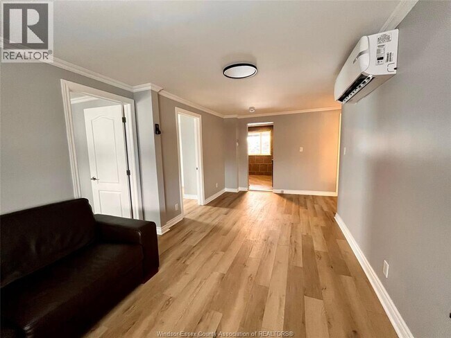 Building Photo - 1056 Erie St E