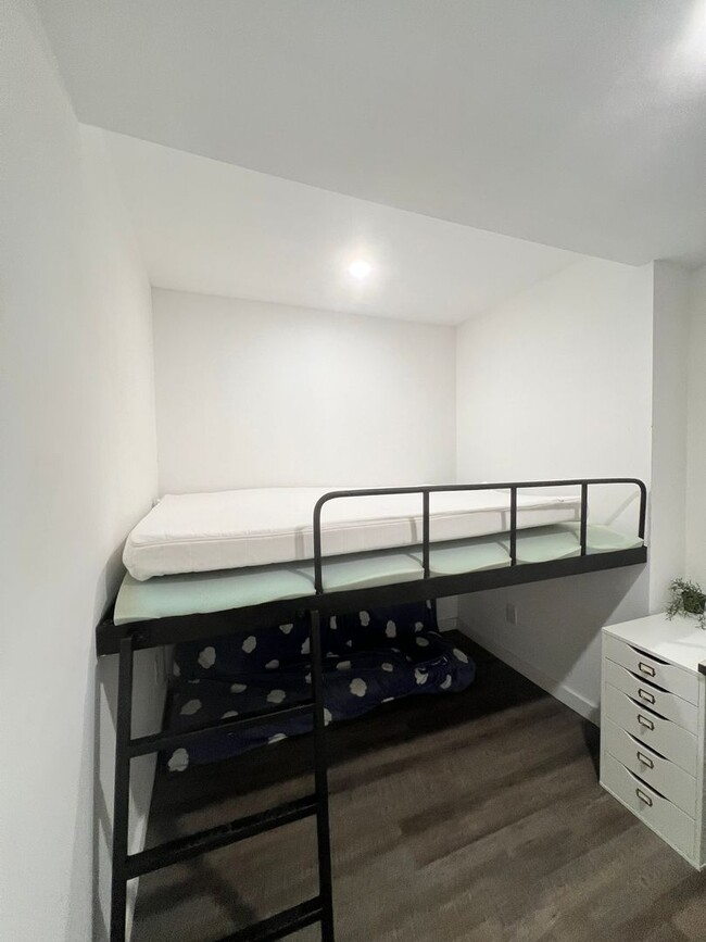 Foto del edificio - 3727 Wallace St
