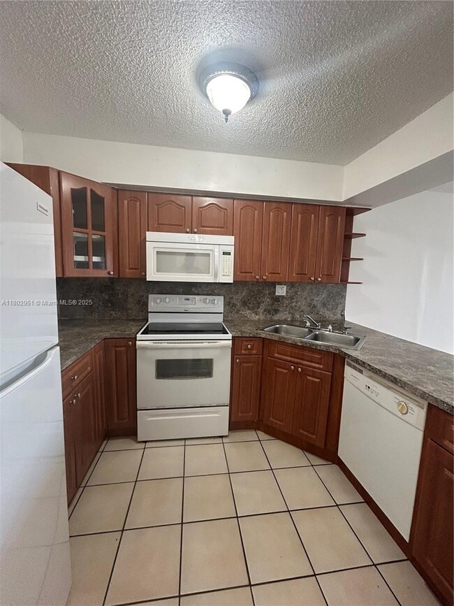 Building Photo - 5701 W 25th Ct