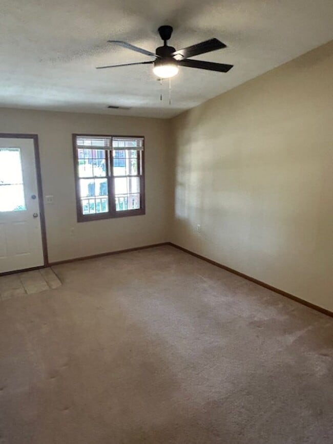 Building Photo - Ranch Condo with 2 Bedrooms, 1 Bath, and 1-Car Attached Garage in Troy, Ohio - Coming in July!