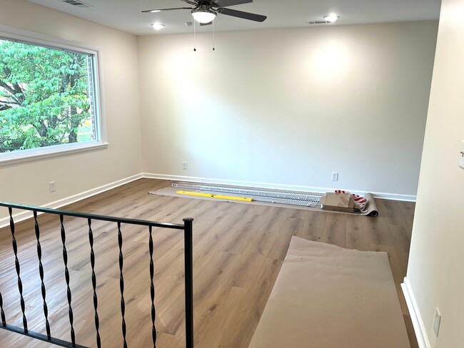 Foto del edificio - 141 Bailey Collins Dr