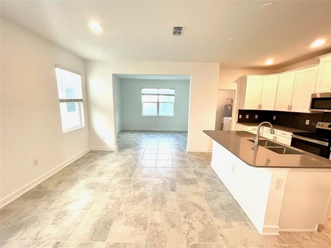 Foto del edificio - 9929 Introduction Wy